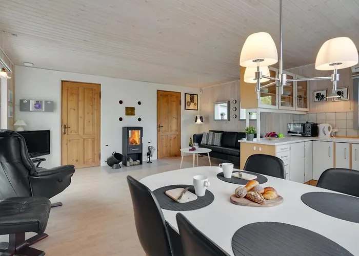 Lippi - 2-3km From The Sea By Interhome Hébergement de vacances